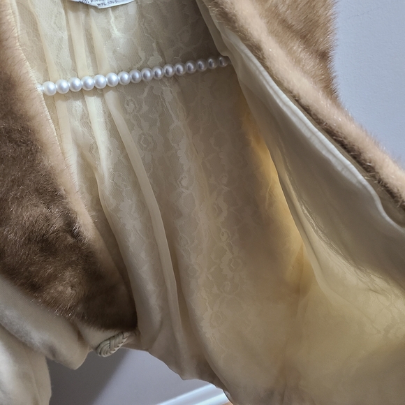 vintage 1950s Dalton cream cashmere cardigan real mink fur collar Lace Lining - Picture 9 of 16